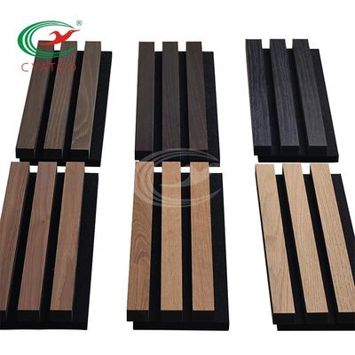 Elegant lineair houten laanwand lichtgewicht duurzaam vloeibaar wandbord tv-achtergrond